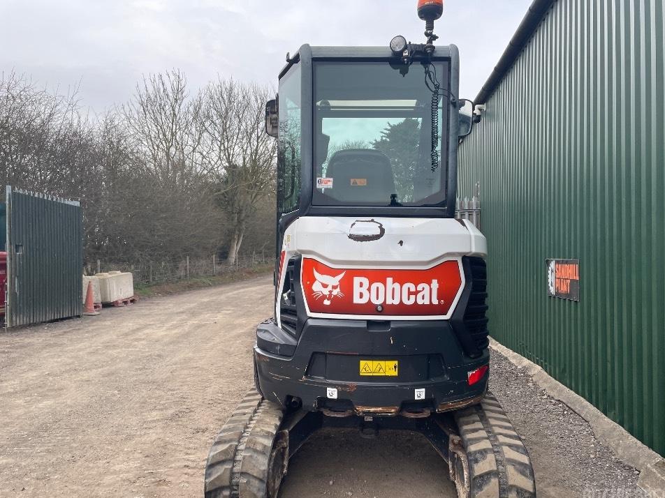 Miniexcavator - Bobcat E 26