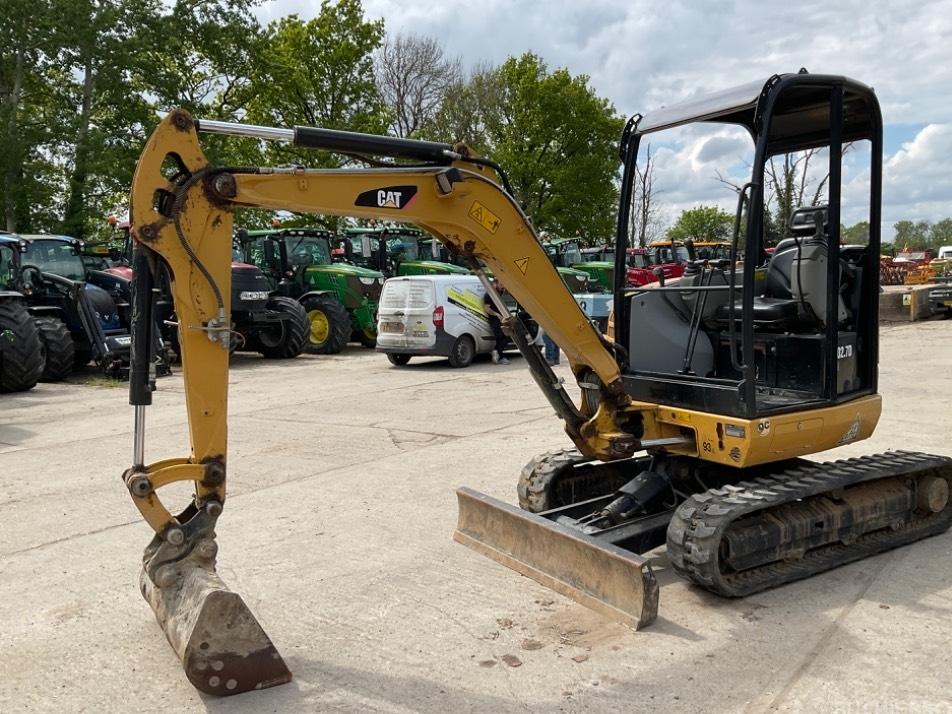 Miniexcavator - CAT 302.7 D CR