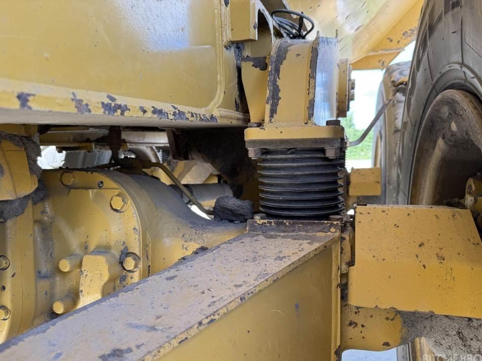 Site dumpers - CAT 730C