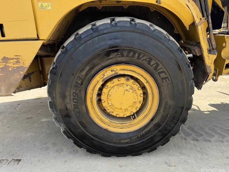 Site dumpers - CAT 730C
