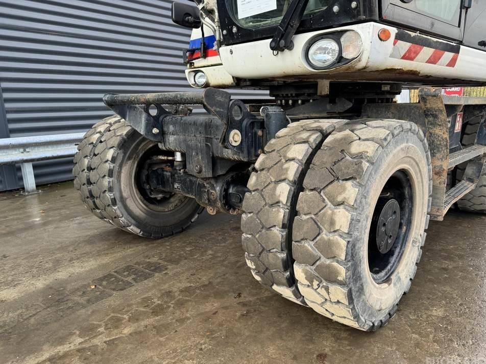 Excavator pe roti - CAT M315D