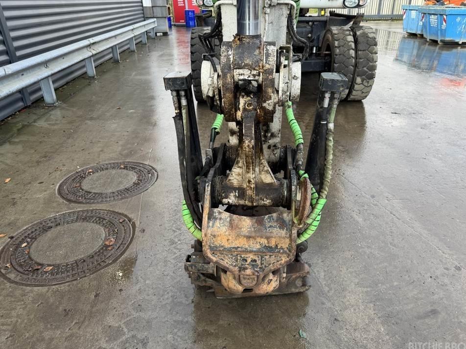 Excavator pe roti - CAT M315D