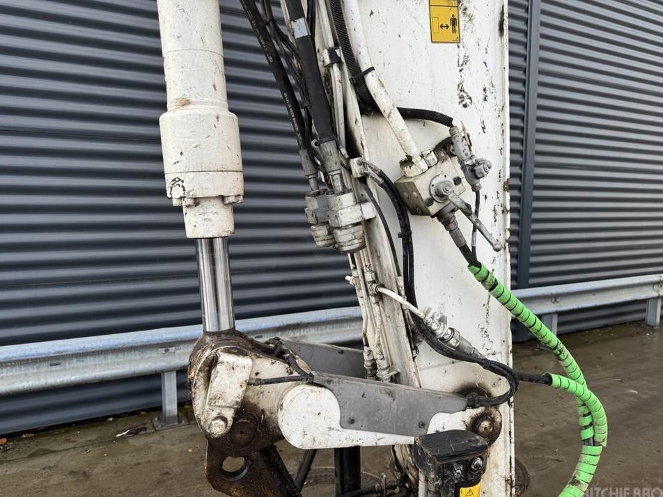 Excavator pe roti - CAT M315D