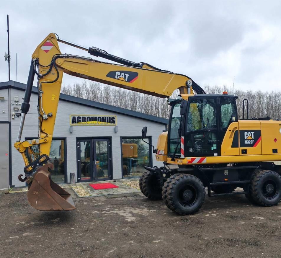 Excavator pe roti - CAT M320 F