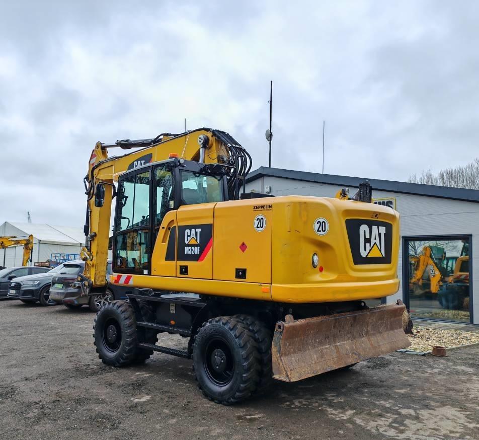 Excavator pe roti - CAT M320 F