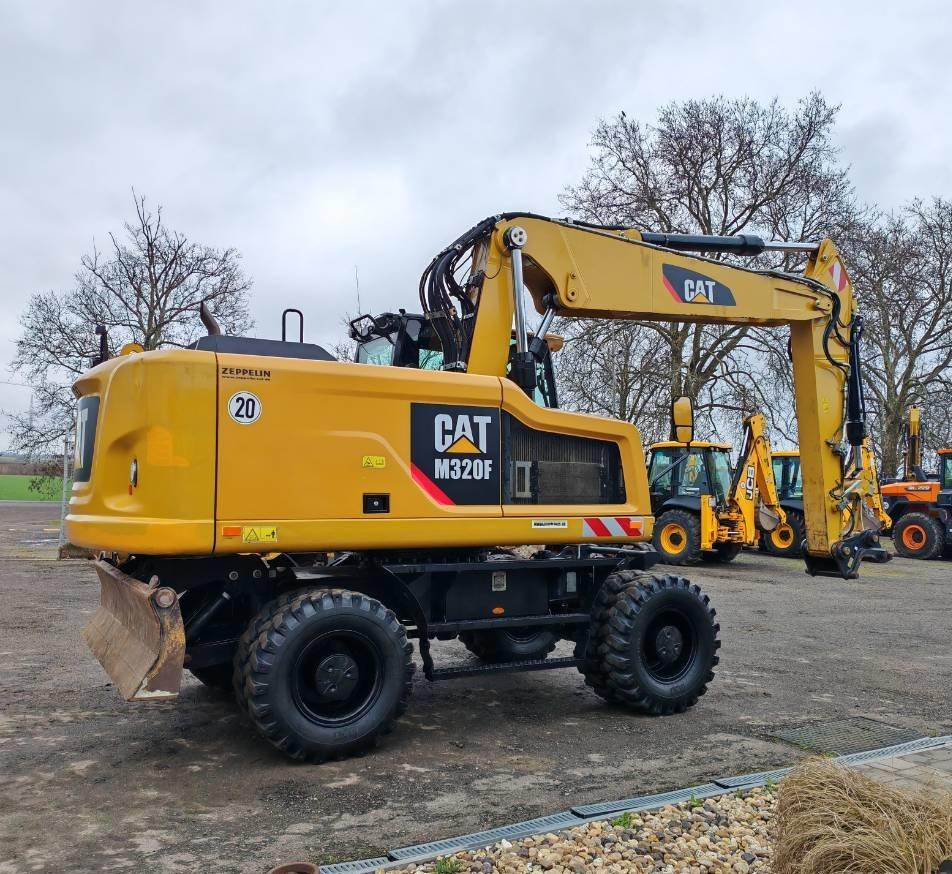 Excavator pe roti - CAT M320 F