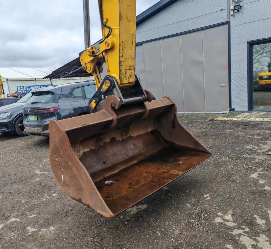 Excavator pe roti - CAT M320 F