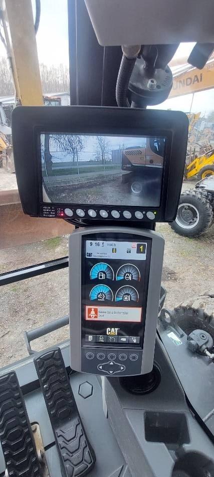 Excavator pe roti - CAT M320 F