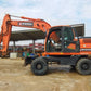 Excavator pe roti - Doosan DX 140 W