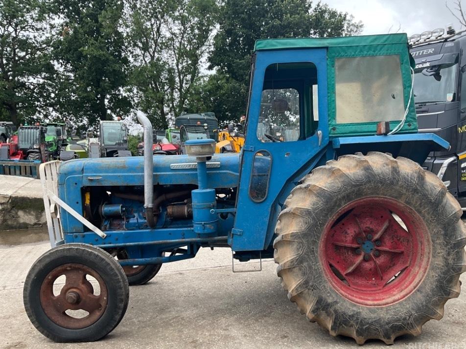 Tractor - Fordson Super Major