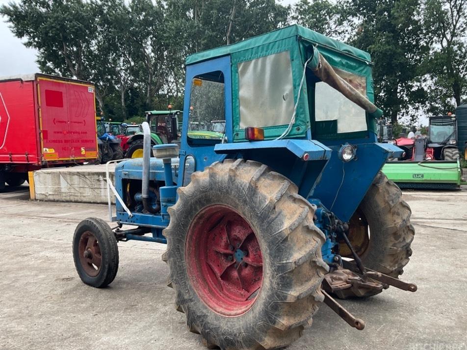 Tractor - Fordson Super Major