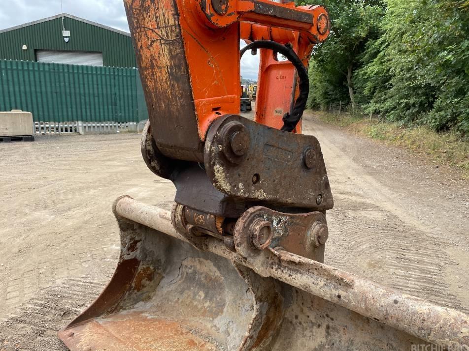 Excavator pe senile - Hitachi ZX 225 US LC-6