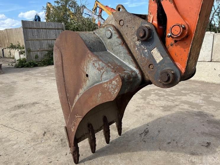 Excavator pe senile - Hitachi ZX135 US-6