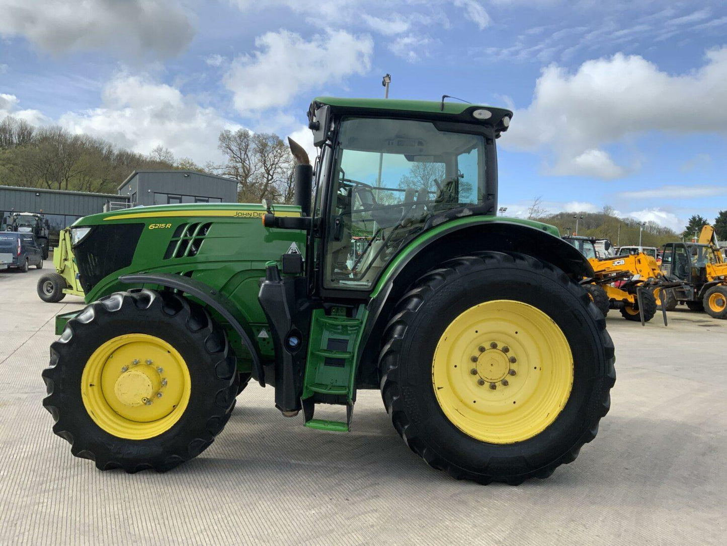 TRACTOR JOHN DEERE 6215 R - VASTech Machinery