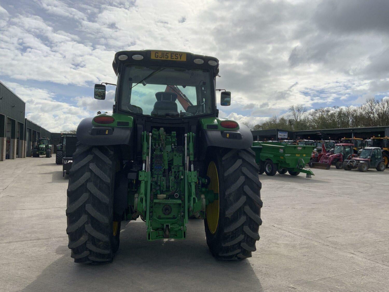 TRACTOR JOHN DEERE 6215 R - VASTech Machinery