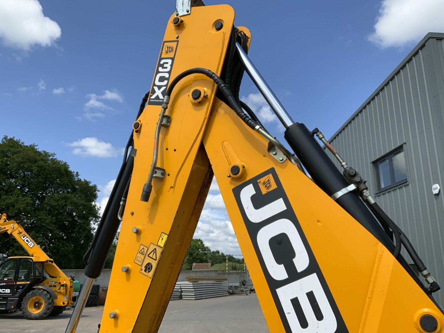 BULDOEXCAVATOR JCB 3CX - VASTech Machinery