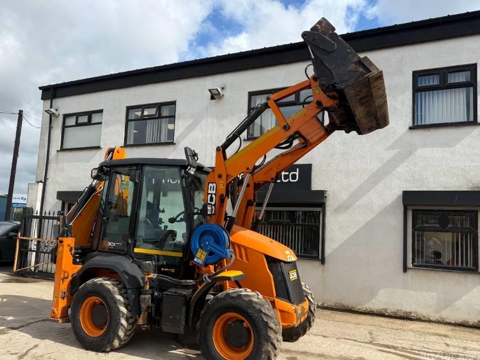Buldoexcavator - JCB 3 CX Compact Plus