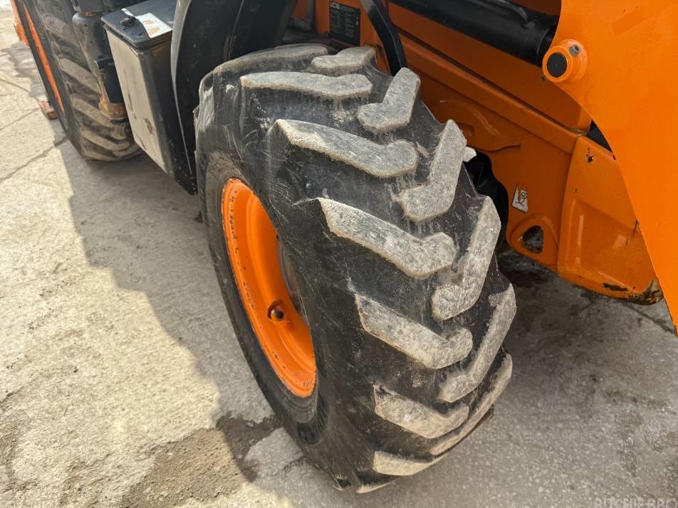 Buldoexcavator - JCB 3 CX Compact Plus
