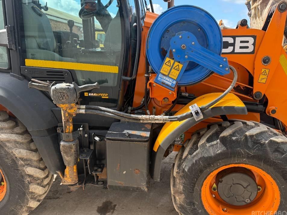 Buldoexcavator - JCB 3 CX Compact Plus