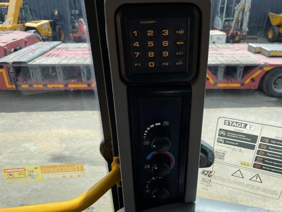 Buldoexcavator - JCB 3 CX Sitemaster Plus 81 kW Engine