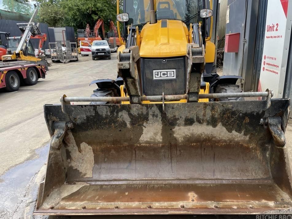 Buldoexcavator - JCB 3 CX Sitemaster Plus 81 kW Engine