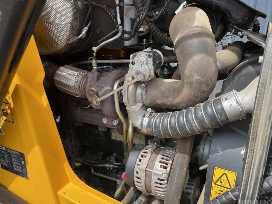 Buldoexcavator - JCB 3 CX Sitemaster Plus 81 kW Engine