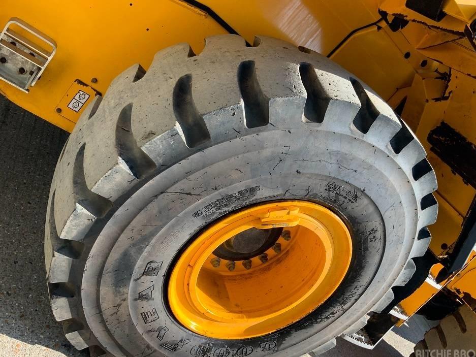 Incarcator frontal - JCB 457 HT