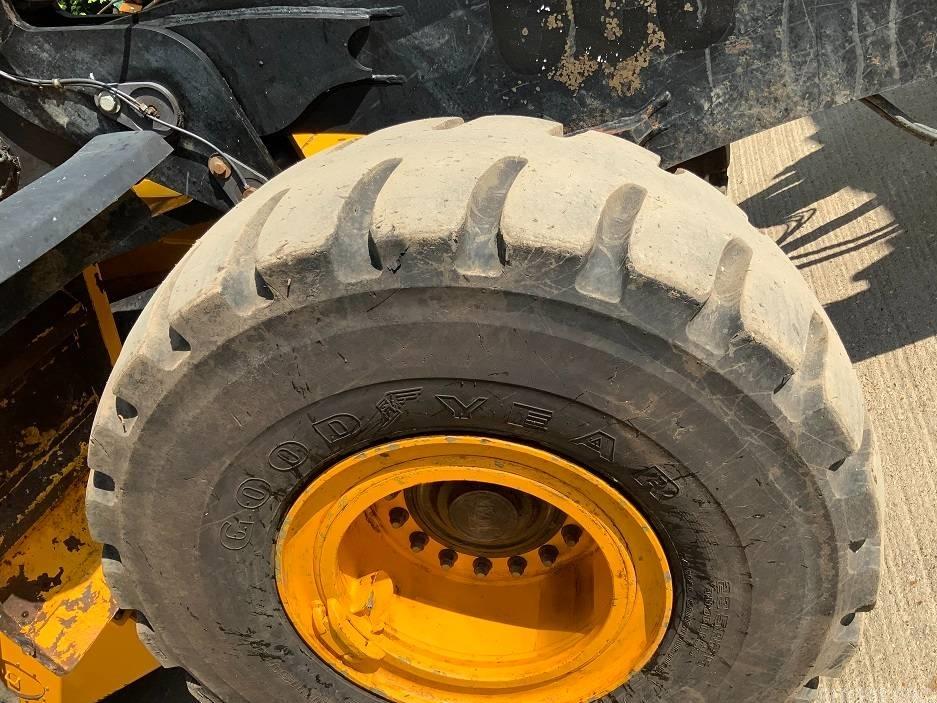 Incarcator frontal - JCB 457 HT