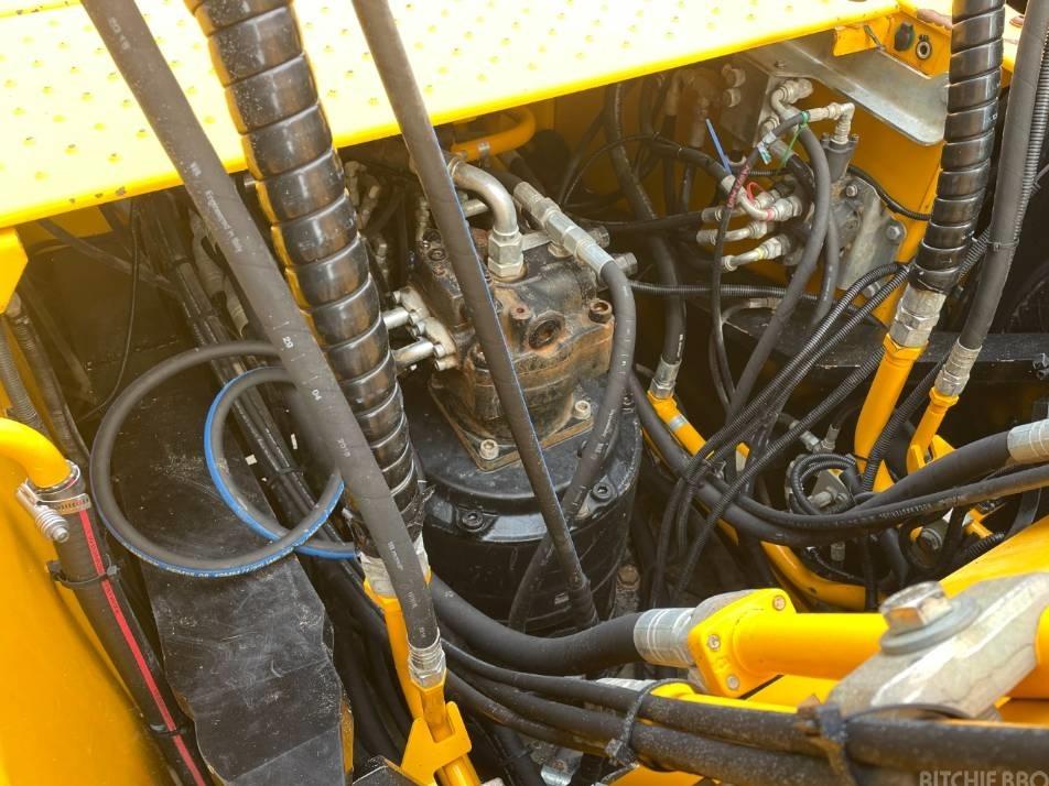 Excavator pe senile - JCB JS300LC  --  JS 300 LC