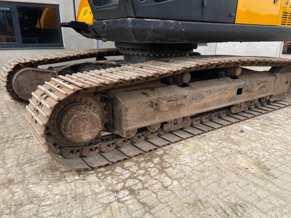 Excavator pe senile - JCB JS300LC  --  JS 300 LC