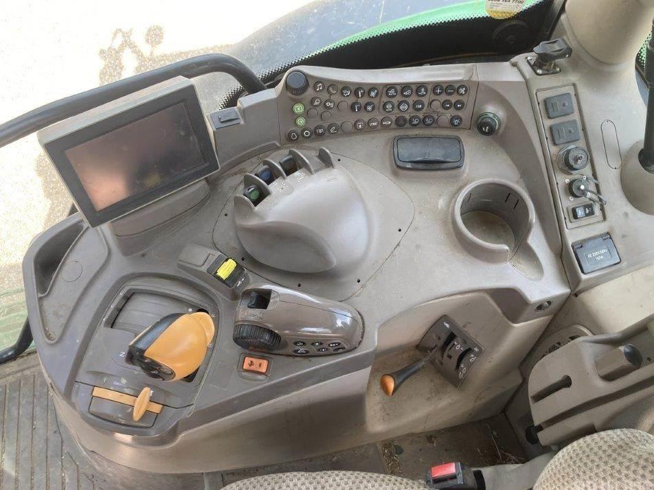 Tractor - John Deere 6130R