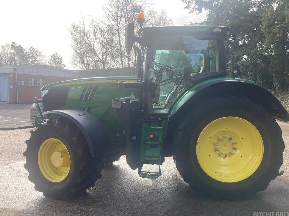 Tractor - John Deere 6215R