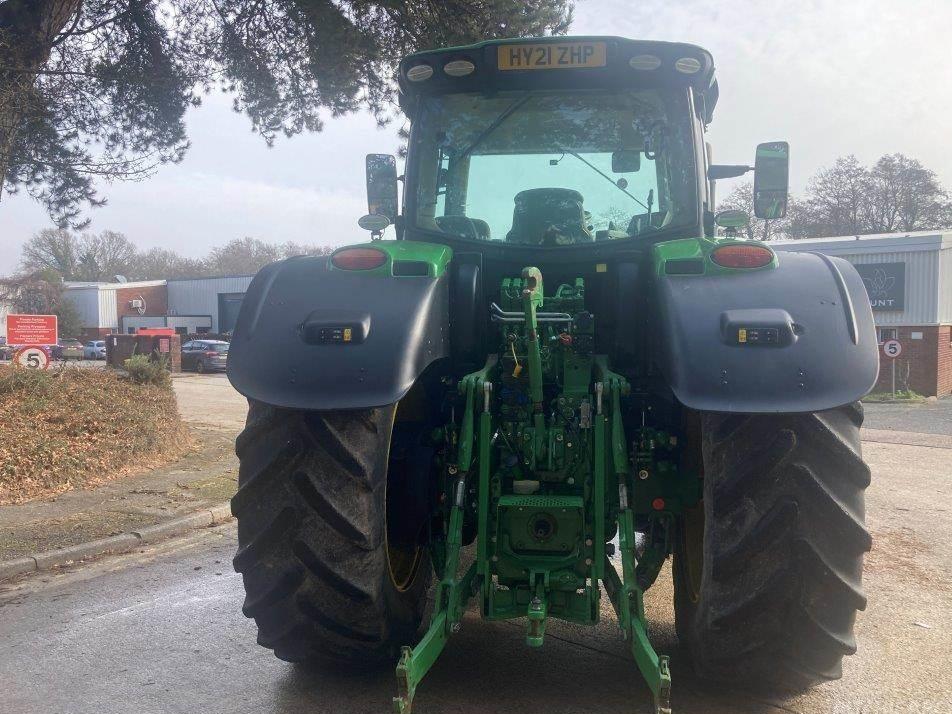 Tractor - John Deere 6215R