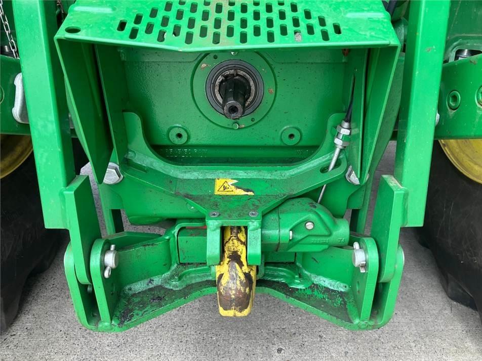 Tractor - John Deere 6215R