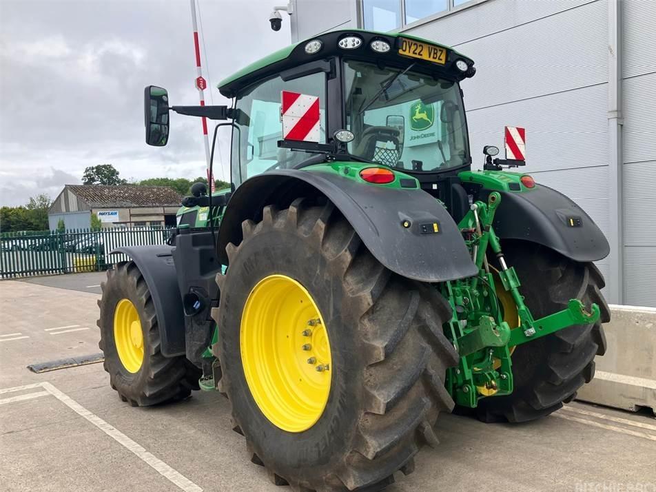 Tractor - John Deere 6215R
