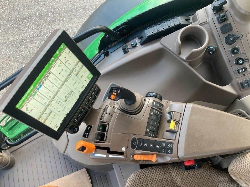 Tractor - John Deere 6R 215
