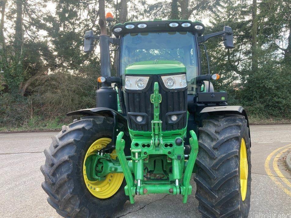 Tractor - John Deere 6R 215