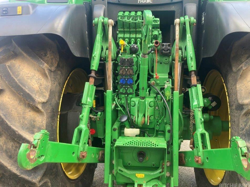 Tractor - John Deere 6R 215