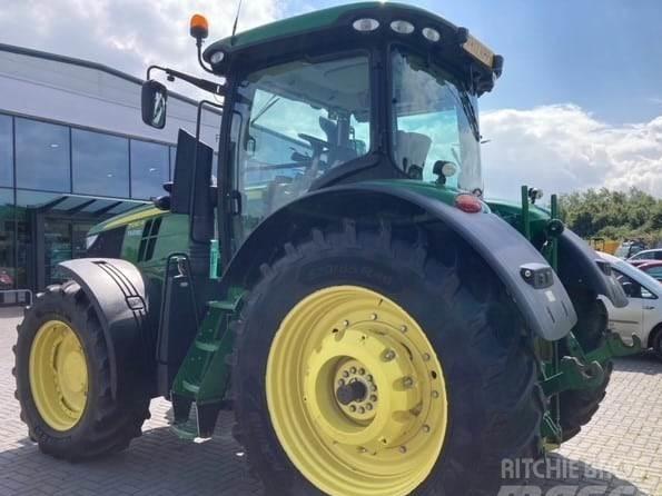 Tractor - John Deere 7230R