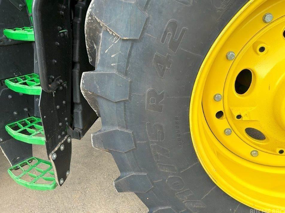 Tractor - John Deere 7R310