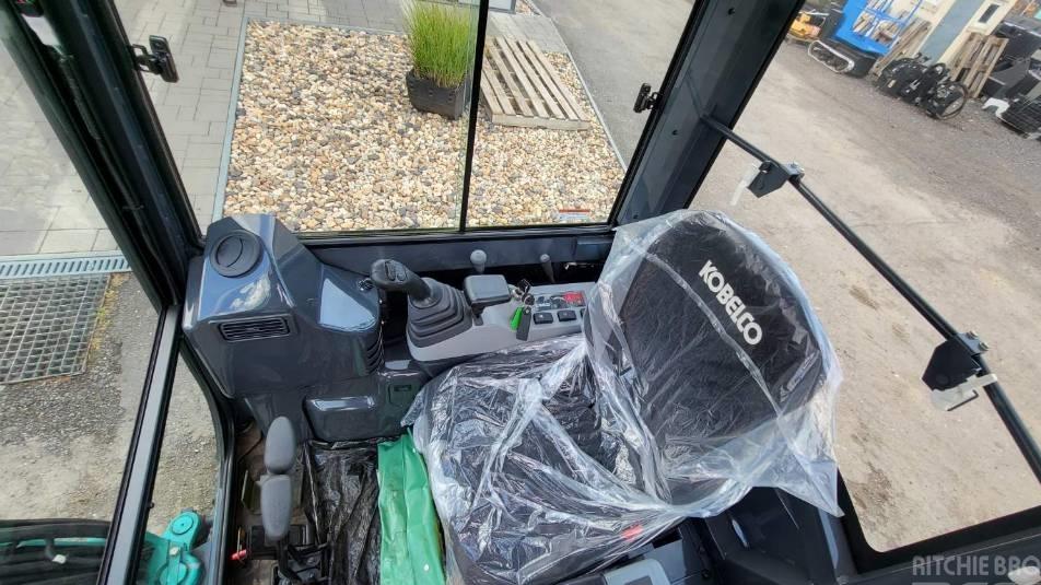 Miniexcavator - Kobelco SK 17 SR-3     2tonnes 2 buckets  04 hours new