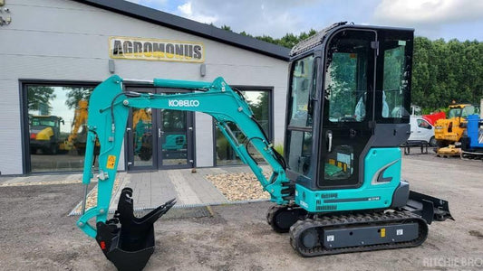 Miniexcavator - Kobelco SK 17 SR-3     2tonnes 2 buckets  04 hours new