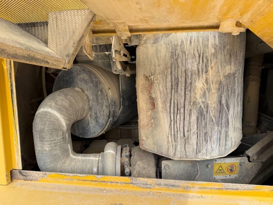 Buldozer - Komatsu D 155 AX-6
