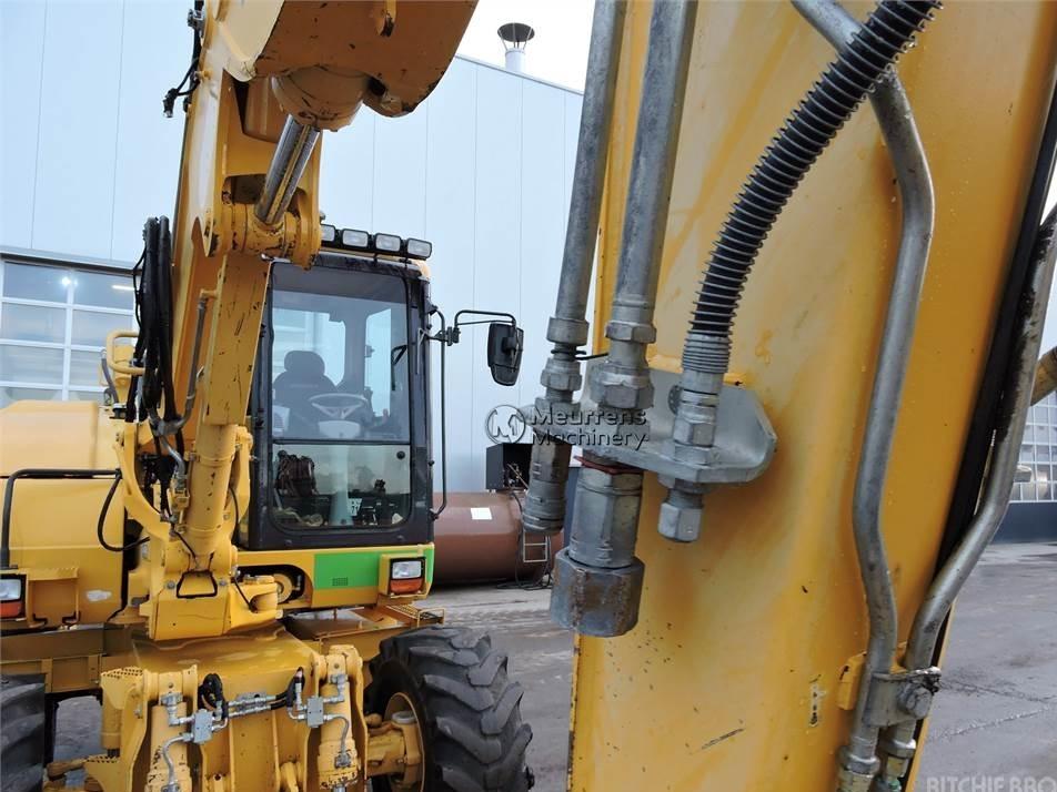 Excavator pe roti - Komatsu PW98