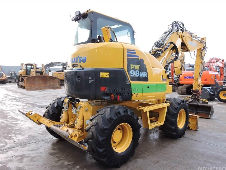 Excavator pe roti - Komatsu PW98