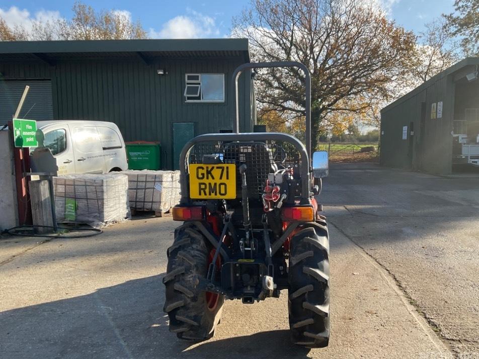 Tractor - Kubota B 1241