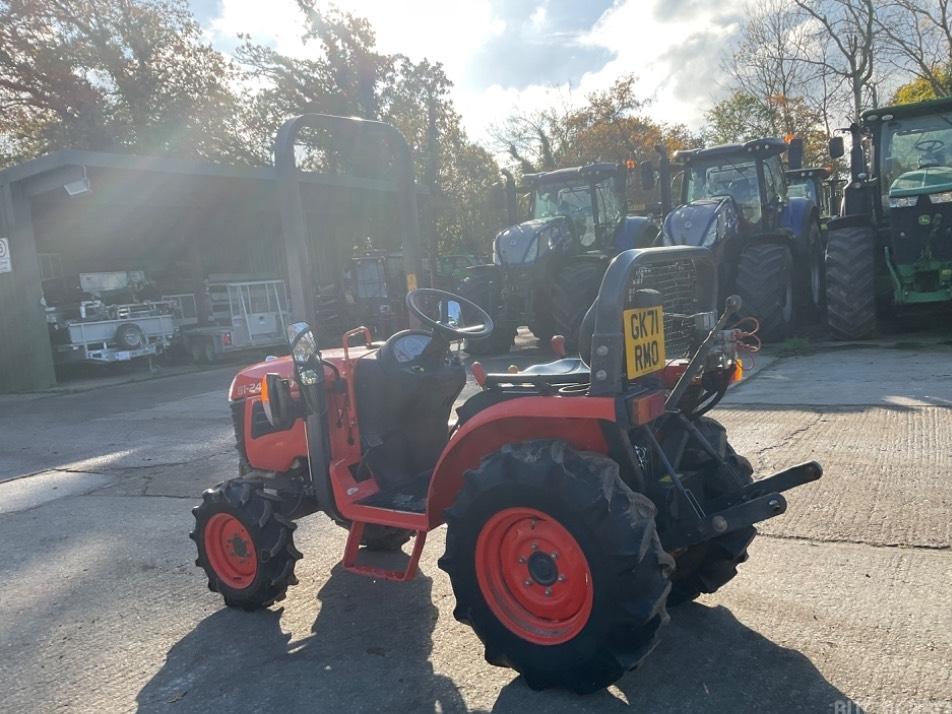 Tractor - Kubota B 1241