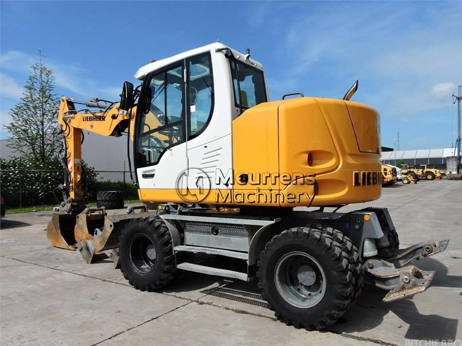 Excavator pe roti - Liebherr A910