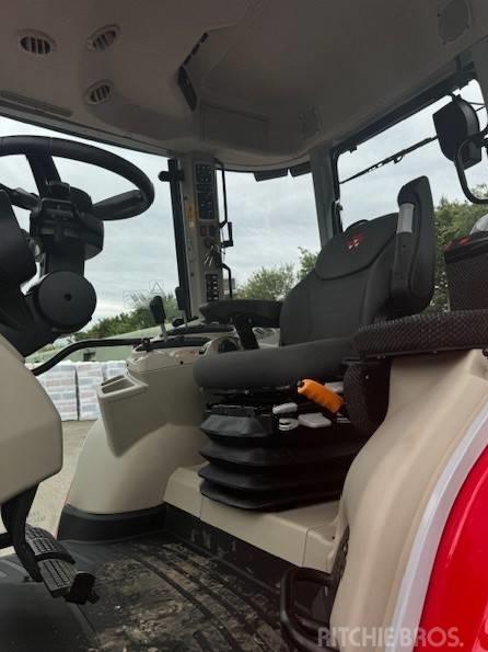 Tractor - Massey Ferguson 5S.145