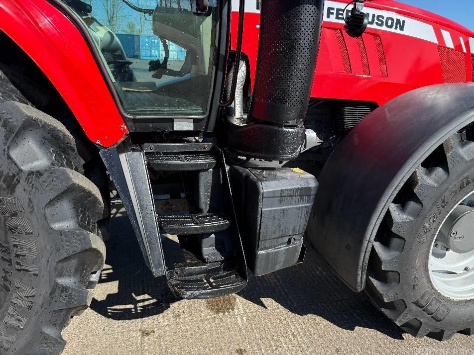 Tractor - Massey Ferguson 7616